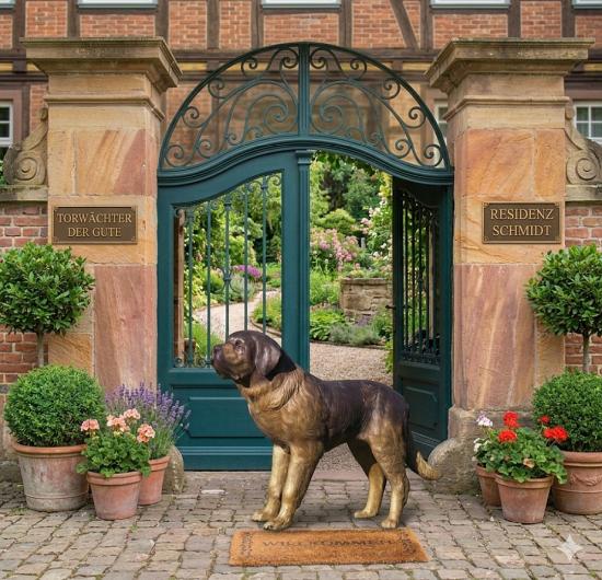 Bronzeskulptur Bernhardiner Hund 140cm